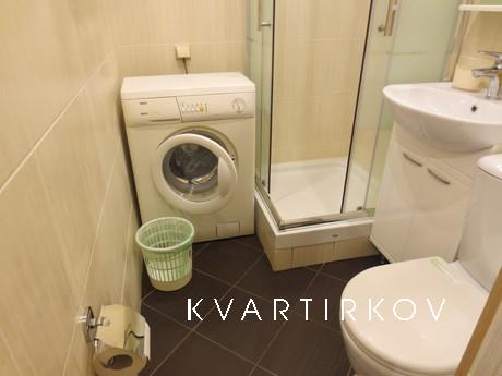 рядом метро , свежий ремонт , 3 кровати, Москва - квартира посуточно