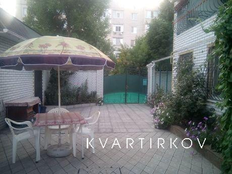 Rent a room in Berdyansk, Berdiansk - apartment by the day