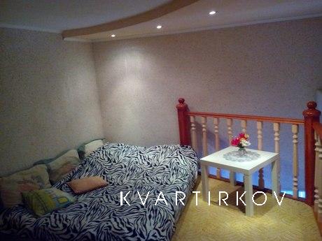 Luxurious apartment on the city promenad, Kerch - apartment by the day