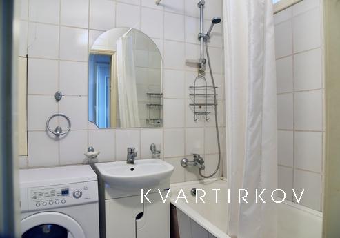 квартира с лоджией 1 минута от метро, Москва - квартира посуточно