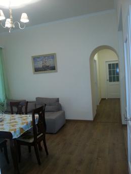 Spacious and comfortable  apartment, Odessa - apartment by the day