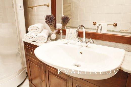 Прекрасная квартира с отдельной спальней и гостиной совмещен