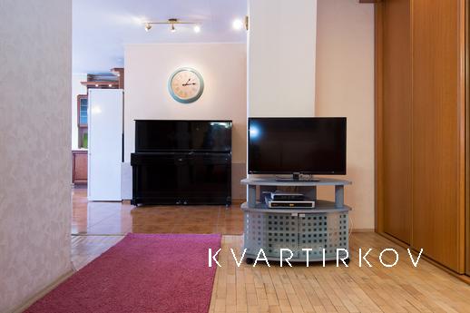 Сдам посуточно 3-к апартаменты., Москва - квартира посуточно