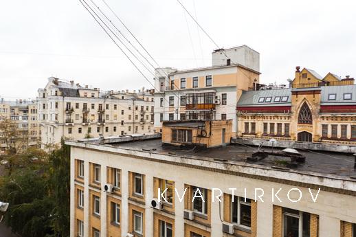 1 комнатная квартира пер. Селиверстов 1А, Москва - квартира посуточно