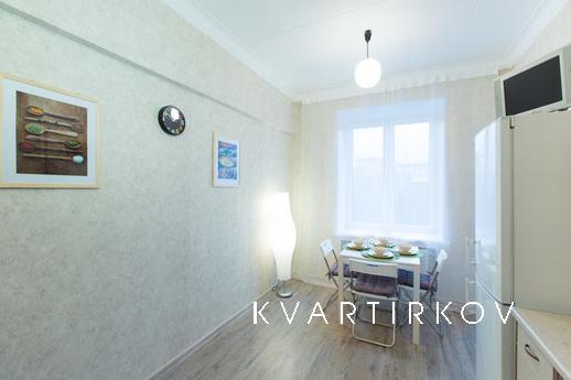 1 bedroom on Frunze Embankment, Moscow - apartment by the day