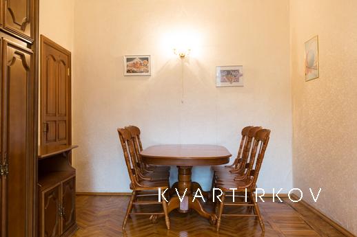 2 bedroom apartment for rent, Москва - квартира подобово