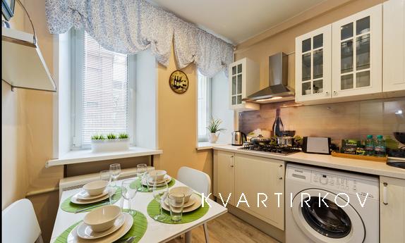 2 комнатная Б Афанасьевский пер. 17/7, Москва - квартира посуточно