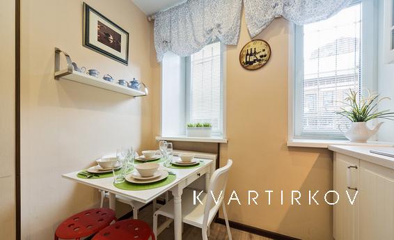 2 комнатная Б Афанасьевский пер. 17/7, Москва - квартира посуточно