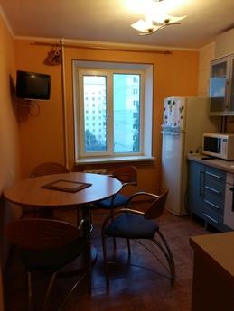 2-кімнатна на бульварі гайдара 5 у моря, Чорноморськ (Іллічівськ) - квартира подобово