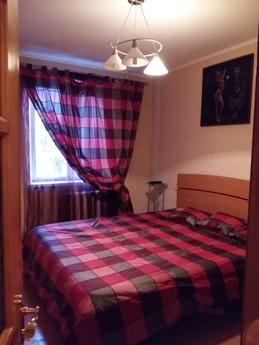 2-room on the Boulevard Gaidar, Chernomorsk (Illichivsk) - apartment by the day