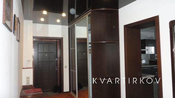 2 bedroom apartment for rent, Tyumen - apartment by the day