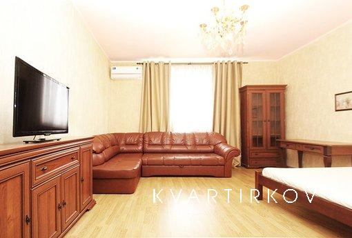 1-комнатная квартира рядом с метро, Екатеринбург - квартира посуточно