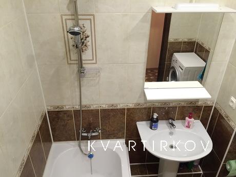 Bright apartment close to the metro, Saint Petersburg - apartment by the day