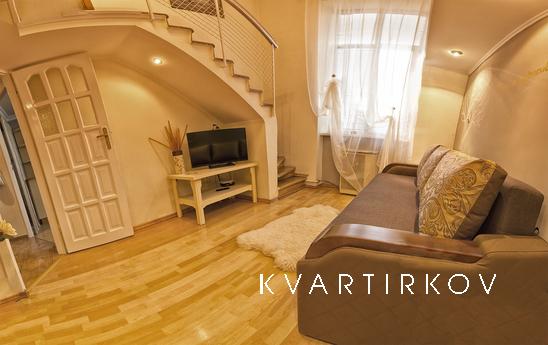 Beautiful apartment renovated, Lviv - apartment by the day