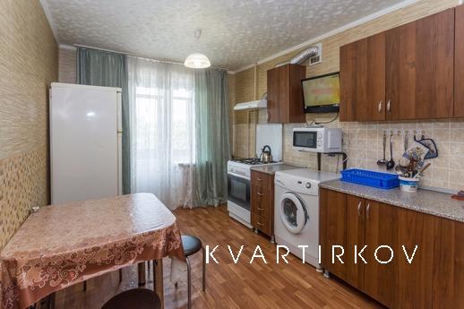 3 к.кв.  Центр. Документы. Wi-Fi Хозяин, Краснодар - квартира посуточно