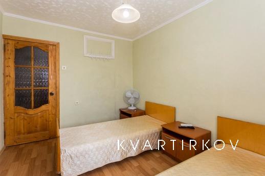 3 к.кв.  Центр. Документы. Wi-Fi Хозяин, Краснодар - квартира посуточно