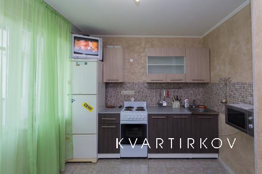 2 bedroom apartment in the center, Krasnodar - apartment by the day
