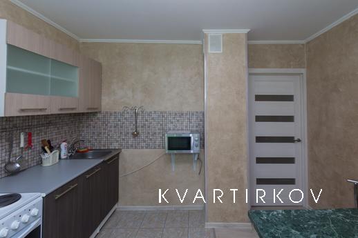 2 bedroom apartment in the center, Krasnodar - apartment by the day