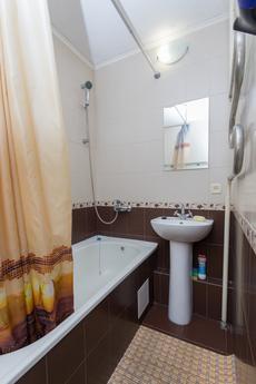 2 bedroom apartment in the center, Krasnodar - apartment by the day