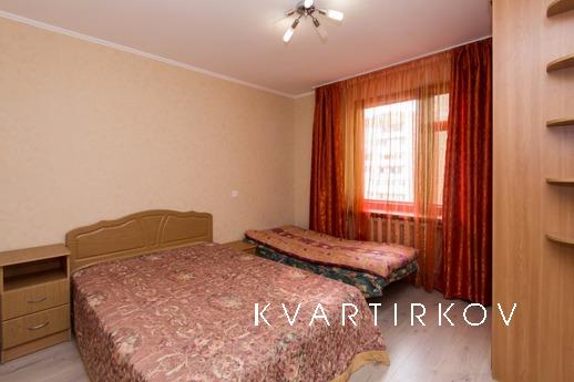 2 bedroom apartment in the center, Krasnodar - apartment by the day