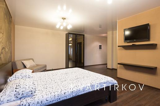 евро студия посуточно в новом доме, Екатеринбург - квартира посуточно