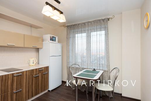 евро студия посуточно в новом доме, Екатеринбург - квартира посуточно