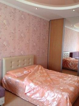 Сдается комфортная квартира в новом доме на сутки,часы,ночь.