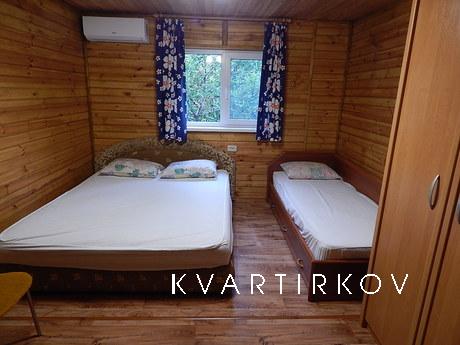 Rent a room in a cottage for daily rent, Chernomorsk (Illichivsk) - apartment by the day