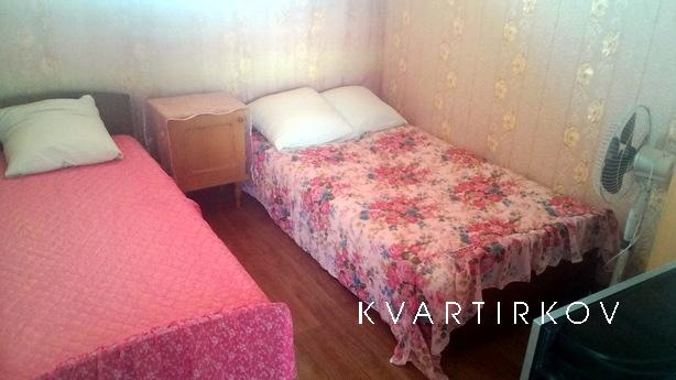 Comfortable rooms - 400 m from the sea, Berdiansk - apartment by the day