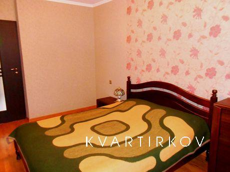 2-комнатная квартира  у моря парковая 36, Черноморск (Ильичевск) - квартира посуточно