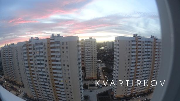 1 комнатная квартира  р-н АЭРОПОРТА, Краснодар - квартира посуточно