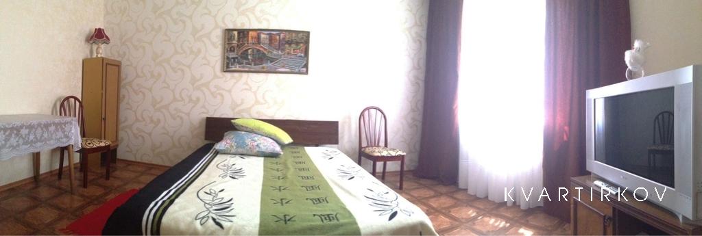 Rent 2-bedroom apartment, 10 minutes from the sea, 20 minute