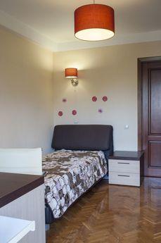 3 кімнатна квартира на Оболоні, Київ - квартира подобово