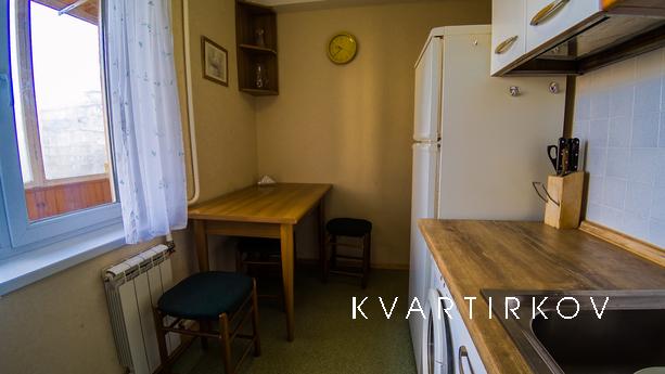 3 BR apartment in Obolon, Kyiv - apartment by the day