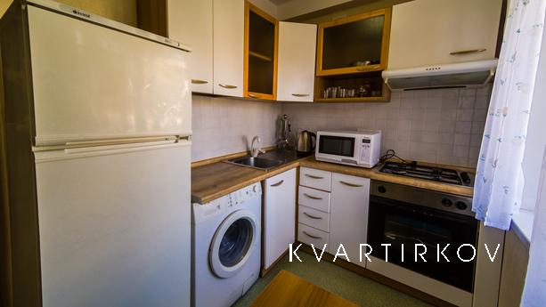 3 BR apartment in Obolon, Kyiv - apartment by the day