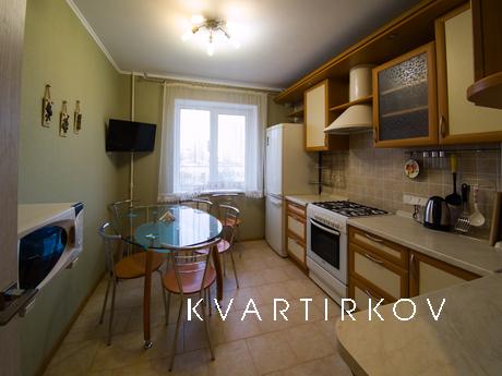 3-k.kvartira in Kiev Obolonsky Prospect , Kyiv - apartment by the day