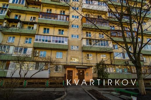 2-к. квартира в Киеве ул. А.Архипенко 4, Киев - квартира посуточно