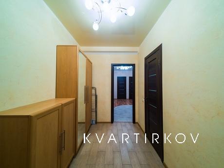 2-k. apartment st. Kalnyshevskogo 7, Kyiv - apartment by the day