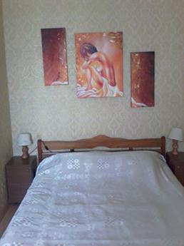 In Il'ichevsk for daily rent studio apartment. Modern house 