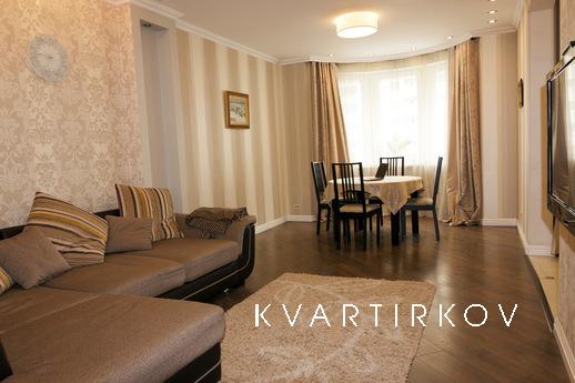 Уютная и чистая квартира, новый ремонт.  Удобное расположени