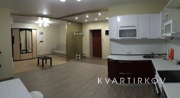 Сдается просторная студия в центре города, 42кв.м. Новый кир