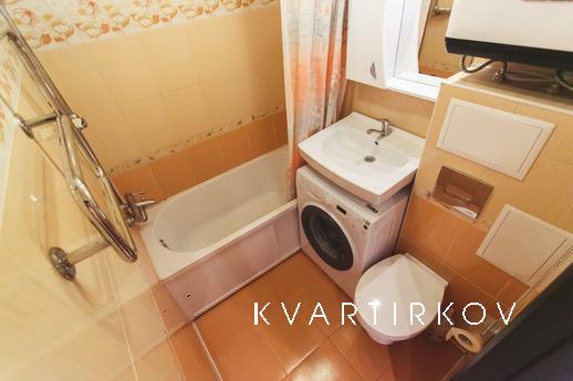 Квартира с Дизайнерским ремонтом, Тюмень - квартира посуточно