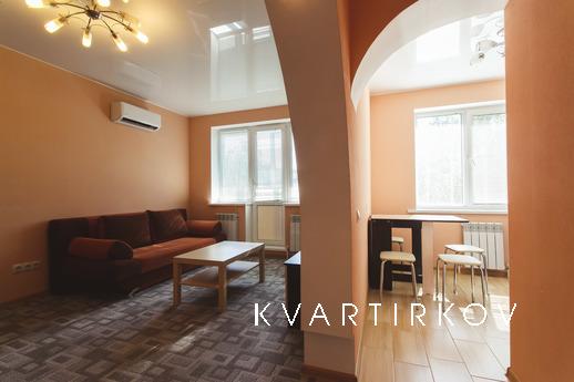 Квартира с Дизайнерским ремонтом, Тюмень - квартира посуточно