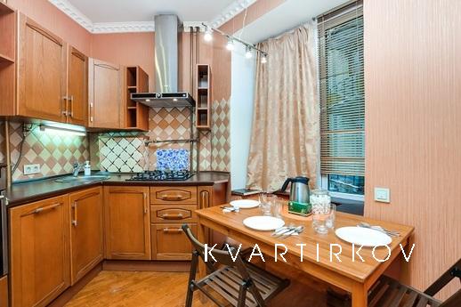 Крестовоздвиженский пер, 4, Москва - квартира посуточно