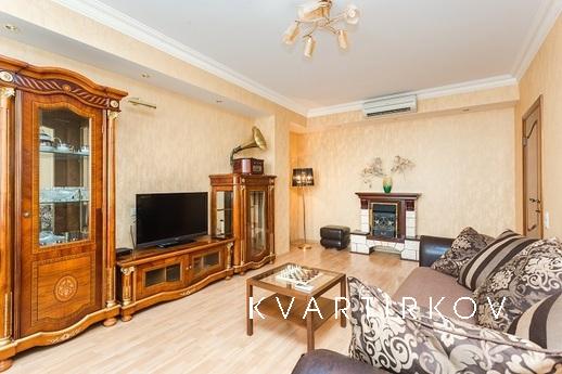 Посуточно Новый Арбат 22, Москва - квартира посуточно