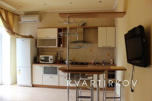 3k luxury in the quiet center, Kharkiv - apartment by the day