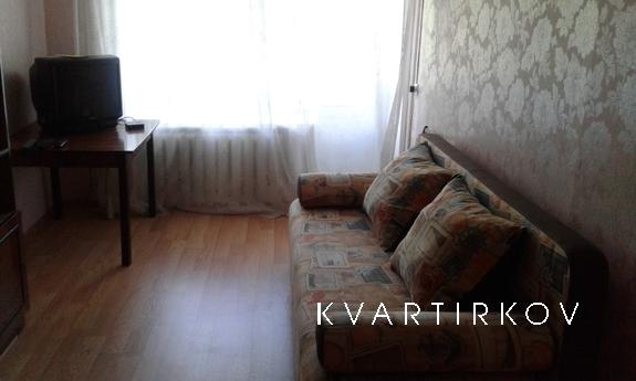 offered 3 rooms at the Central Square, Іжевськ - квартира подобово