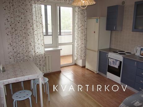 Сдается квартира посуточно, собственница, Екатеринбург - квартира посуточно