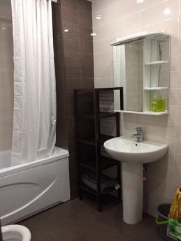 Светлая , уютная, просторная, теплая квартира в ярких тонах 