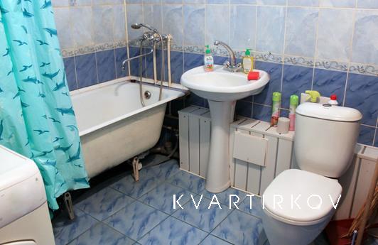 Двухкомнатная квартира Комсомольская 67, Комсомольск-на-Амуре - квартира посуточно